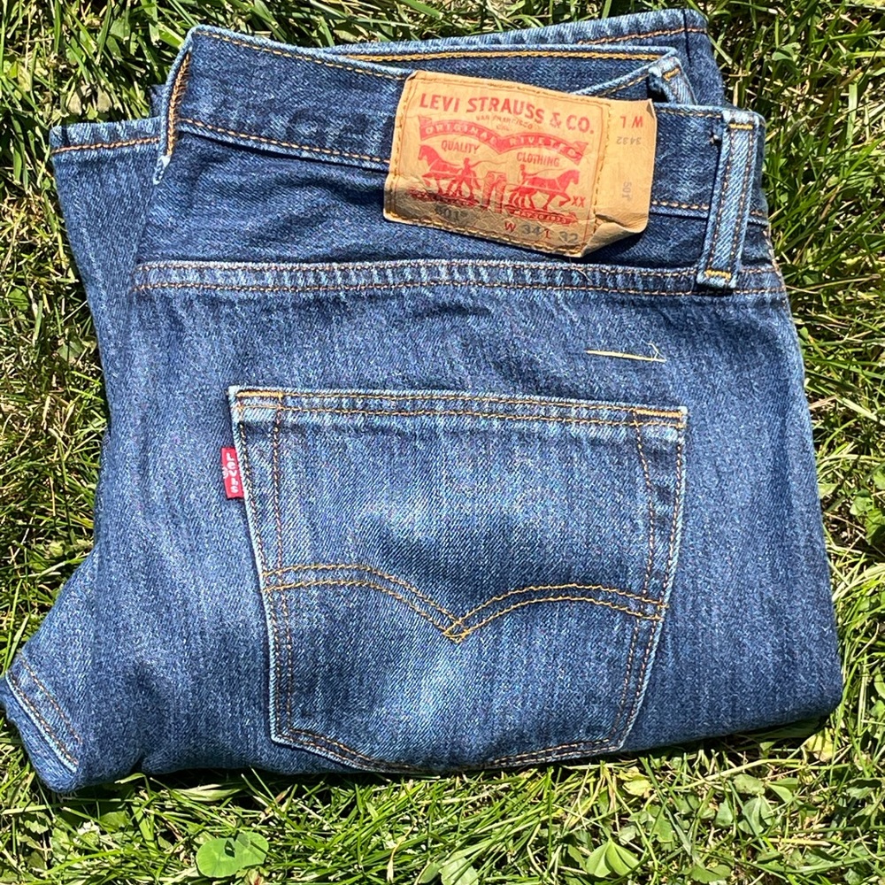 Levi’s 501, 34x32, Medium Wash